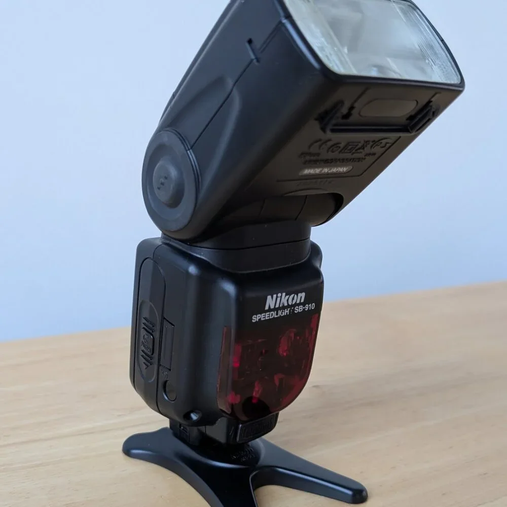 Nikon SB-910 Speedlight Flash Kit + Accessories